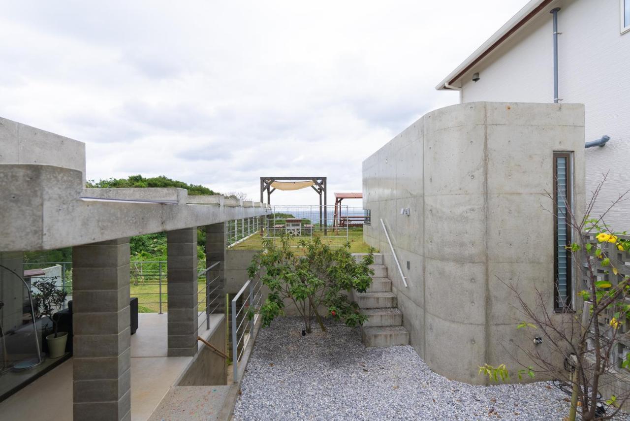 The : Moves -musée Villa- Villa